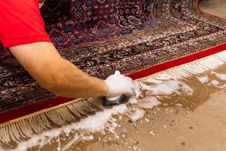 Oriental & Fine Area Rug Cleaning: What Professionals Use and Why It Matters